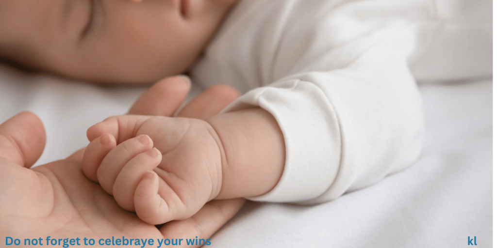 7 Simple & Proven Tips for Helping Your Newborn Sleep in a Bassinet
